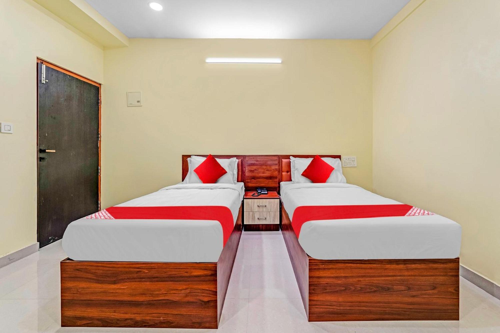 Oyo Flagship Hotel Ayodhya Bengaluru Zewnętrze zdjęcie